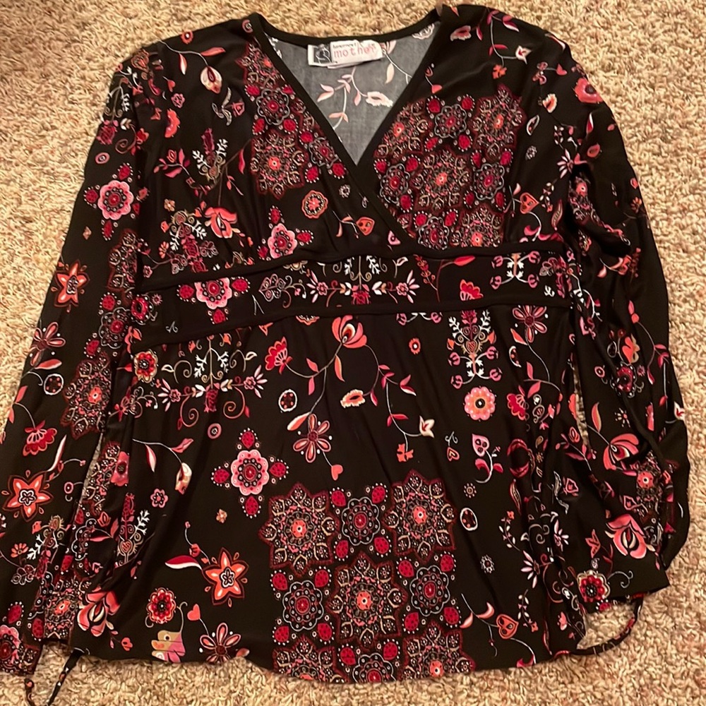 Tomorrow’s Mother maternity top size medium